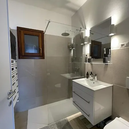 Lejlighed Lago Retreat Porto Valtravaglia